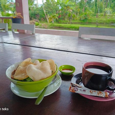 Talaga Tomohon Home Stay And Fishing Pond Exteriér fotografie