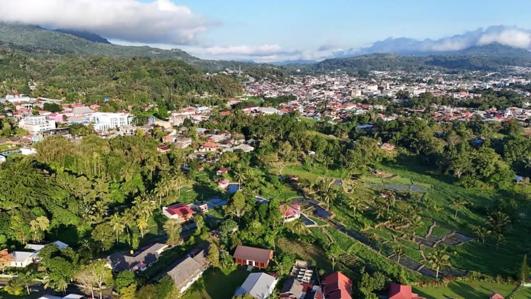 Talaga Tomohon Home Stay And Fishing Pond Exteriér fotografie