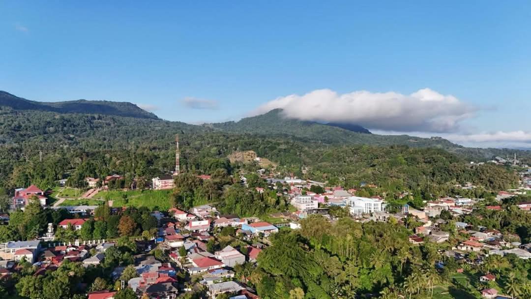 Talaga Tomohon Home Stay And Fishing Pond Exteriér fotografie